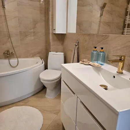 Family De Lux Apartment